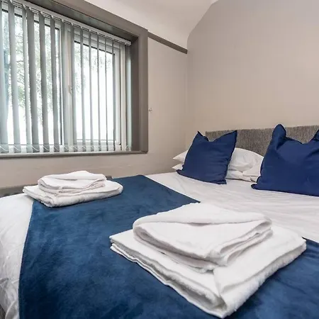 Stylish House - Close To Centre - Free Parking, Super-fast Wifi And Smart Tvs By Yoko
